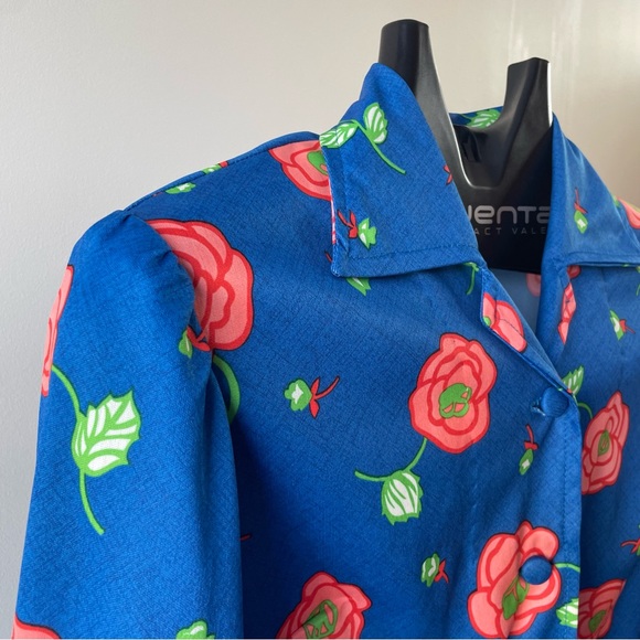 Vintage 1970’s button up with fun floral print - Picture 5 of 10